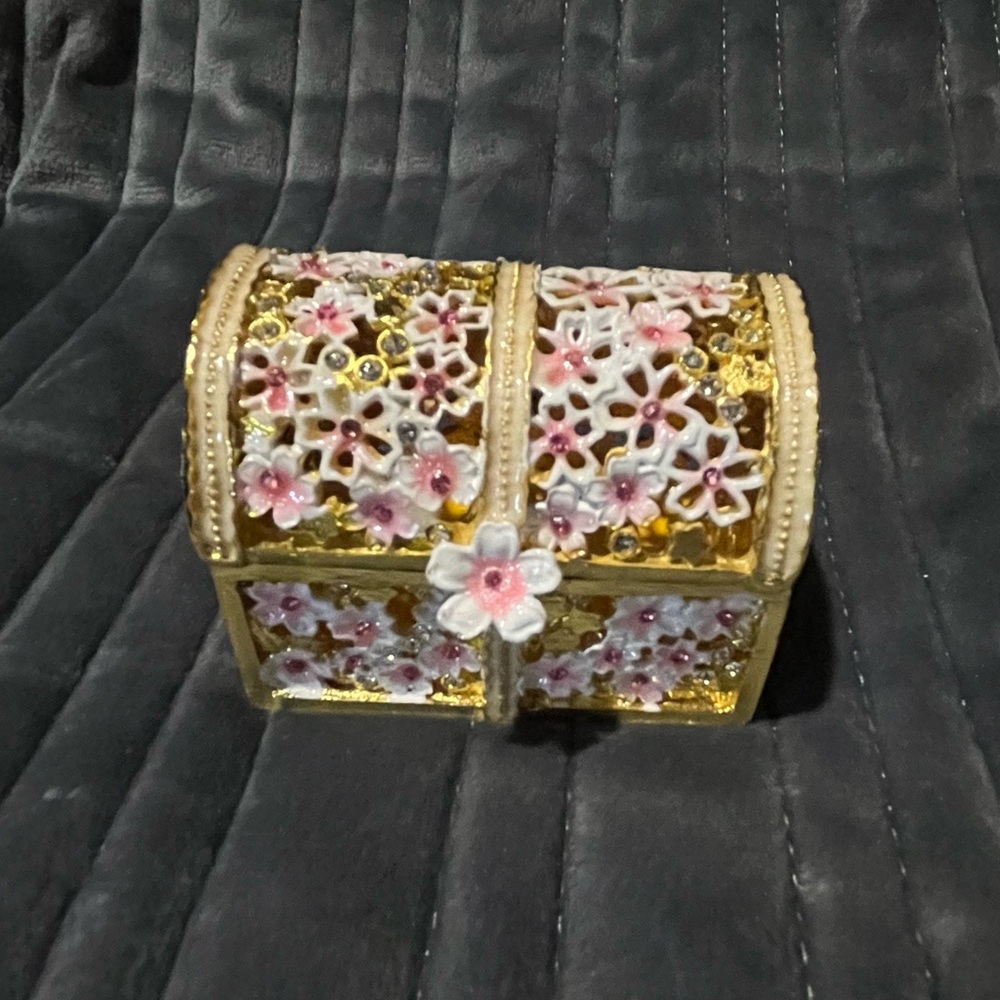 Japanese SAKURA Floral Cherry Blossom Gold and Pink Jewelry Box